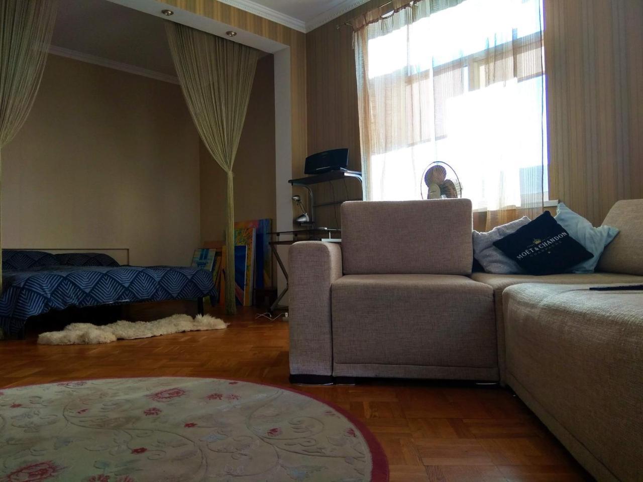 Ferienwohnung Alabama Mama Kiew Exterior foto